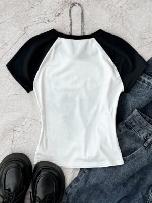 Tween Girls' Black & White Knit Fitted Raglan Sleeve Colorblock Heart Print Casual Streetwear T-Shirt